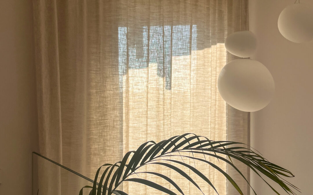 Les tendances de rideaux et stores sur mesure pour le printemps / été 2025 !